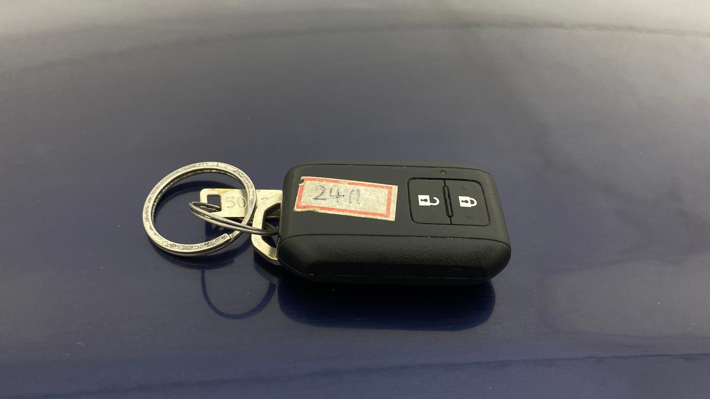 2018 Maruti Swift ZXI PLUS, Petrol, Manual, 67,613 km, Key Close Up