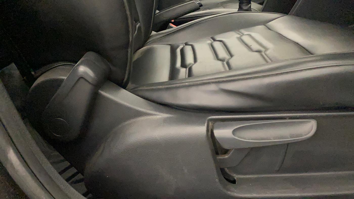 2018 Volkswagen Polo TRENDLINE 1.2L PETROL, Petrol, Manual, 70,837 km, Driver Side Adjustment Panel