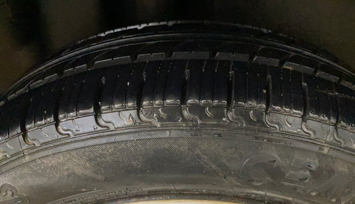 2018 Volkswagen Polo TRENDLINE 1.2L PETROL, Petrol, Manual, 70,719 km, Right Rear Tyre Tread