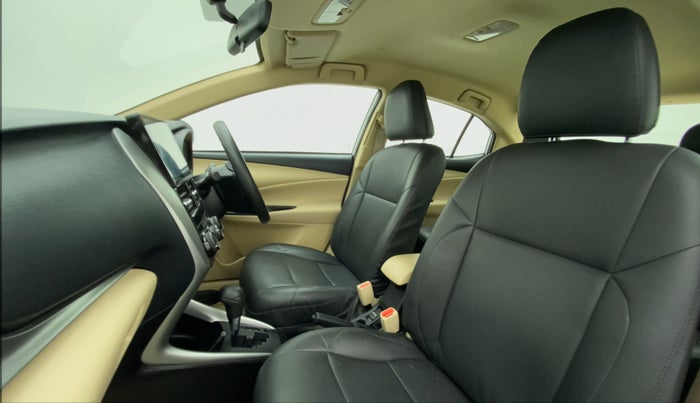 2019 Toyota YARIS J CVT, Petrol, Automatic, 28,145 km, Right Side Front Door Cabin