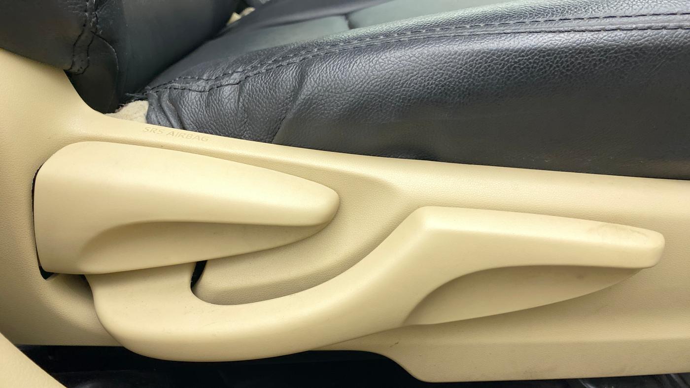 2019 Toyota YARIS J CVT, Petrol, Automatic, 28,145 km, Driver Side Adjustment Panel