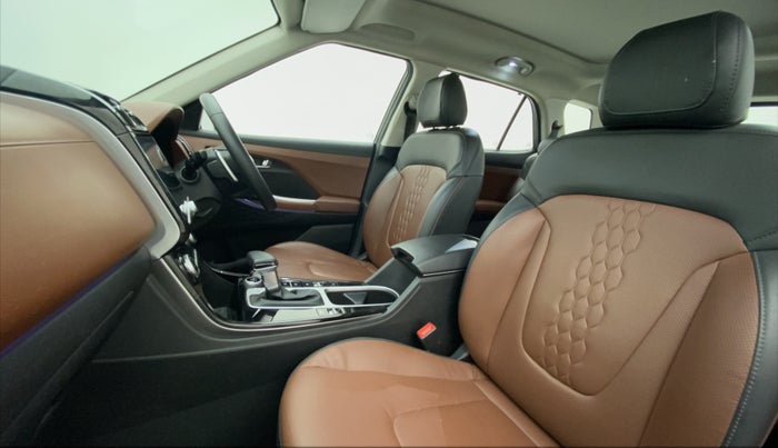 2021 Hyundai ALCAZAR 1.5 SIGNATURE (O) AT 6STR, Diesel, Automatic, 24,395 km, Right Side Front Door Cabin