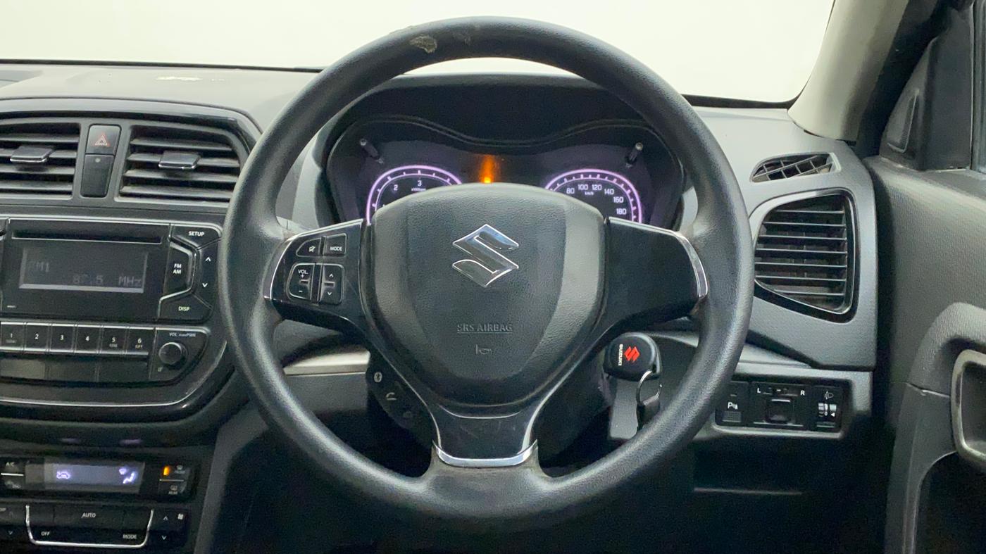 2018 Maruti Vitara Brezza ZDI, Diesel, Manual, 90,675 km, Steering Wheel Close Up