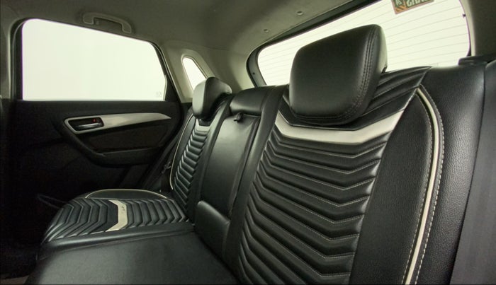 2018 Maruti Vitara Brezza ZDI, Diesel, Manual, 90,675 km, Right Side Rear Door Cabin