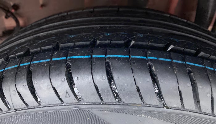 2020 Tata Tiago XE 1.2 REVOTRON, Petrol, Manual, 24,737 km, Left Rear Tyre Tread