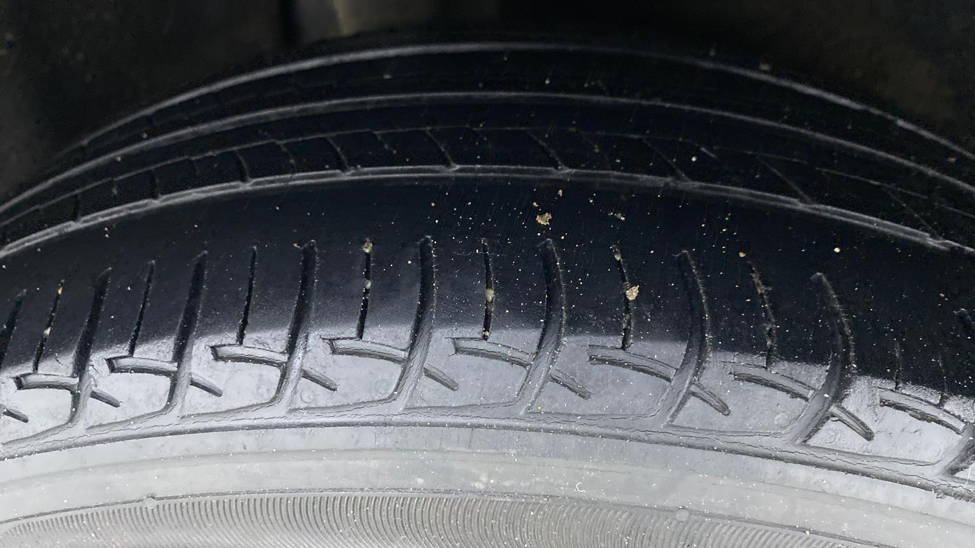 2016 Maruti Baleno DELTA PETROL 1.2, Petrol, Manual, 76,835 km, Right Rear Tyre Tread