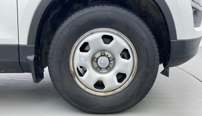 2021 Tata Safari XM 2.0 KRYOTEC, Diesel, Manual, 12,987 km, Right Front Wheel