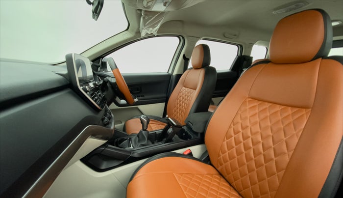 2021 Tata Safari XM 2.0 KRYOTEC, Diesel, Manual, 12,987 km, Right Side Front Door Cabin