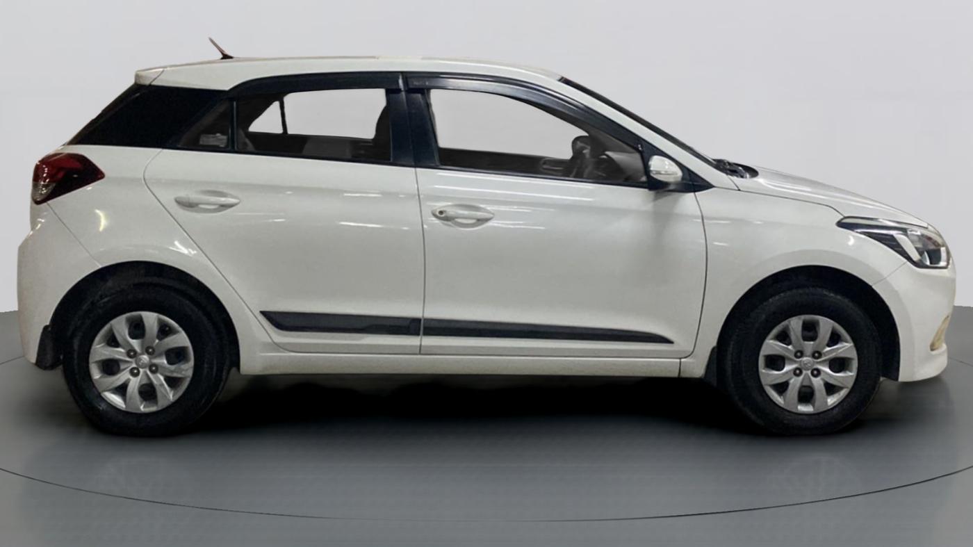 2016 Hyundai Elite i20 SPORTZ 1.2, Petrol, Manual, 68,939 km, Right Side View