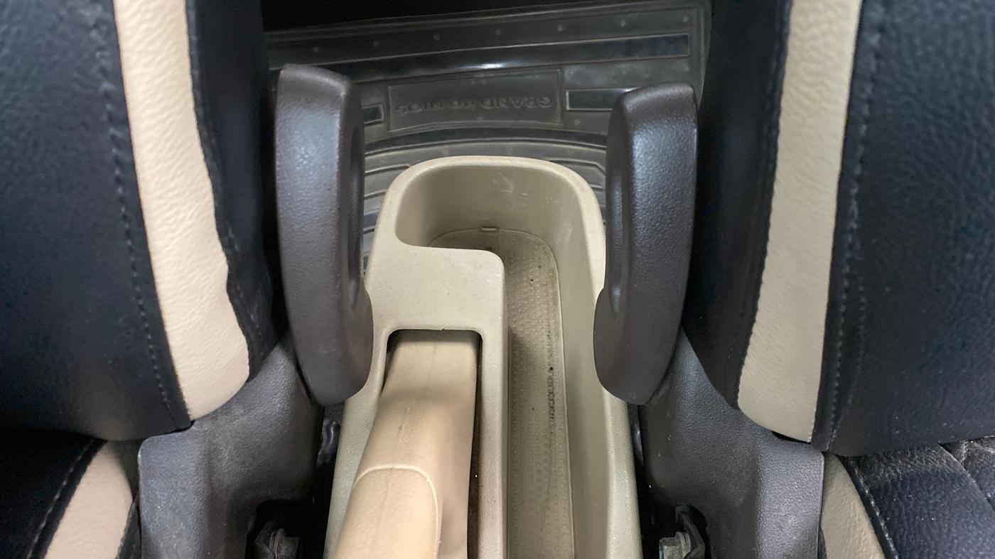 2010 Hyundai i10 MAGNA 1.1 IRDE2, Petrol, Manual, 71,242 km, Driver Side Adjustment Panel