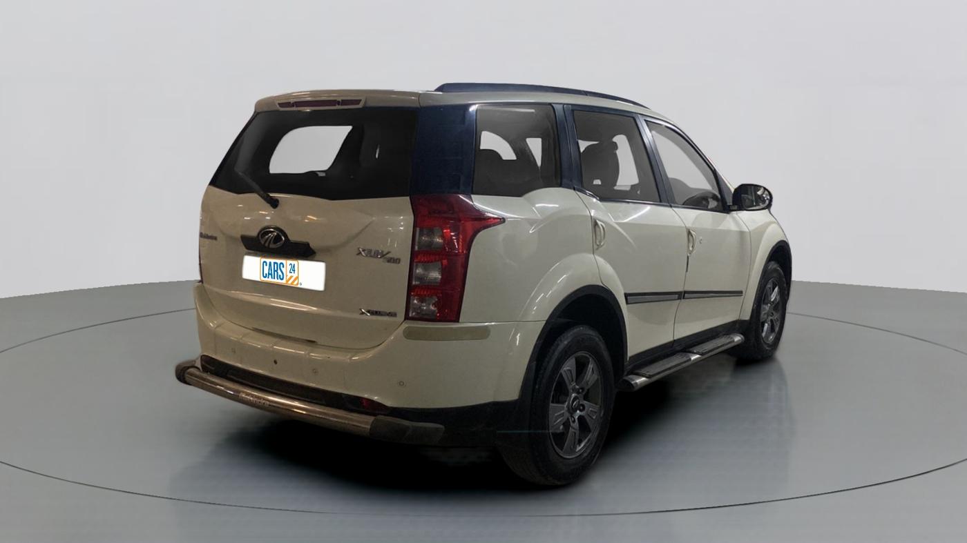2015 Mahindra XUV500 W10, Diesel, Manual, 61,932 km, Right Back Diagonal