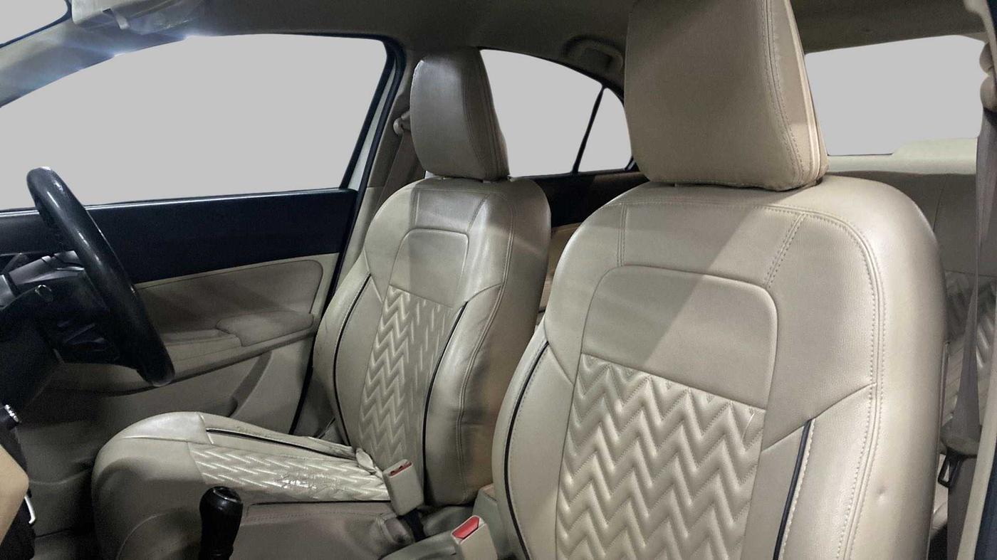 2018 Maruti Dzire VDI, Diesel, Manual, 57,129 km, Right Side Front Door Cabin