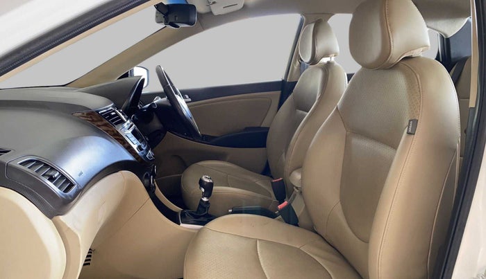 2015 Hyundai Verna FLUIDIC 1.6 SX CRDI, Diesel, Manual, 92,072 km, Steering Wheel Close Up