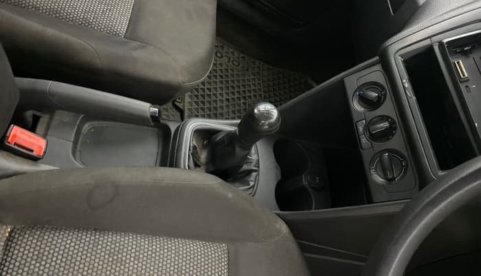 2015 Volkswagen Polo TRENDLINE 1.2L PETROL, Petrol, Manual, 22,598 km, Gear Lever