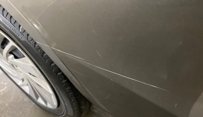 2018 Maruti Ertiga VXI SHVS, Petrol, Manual, 40,032 km, Right rear door - Minor scratches