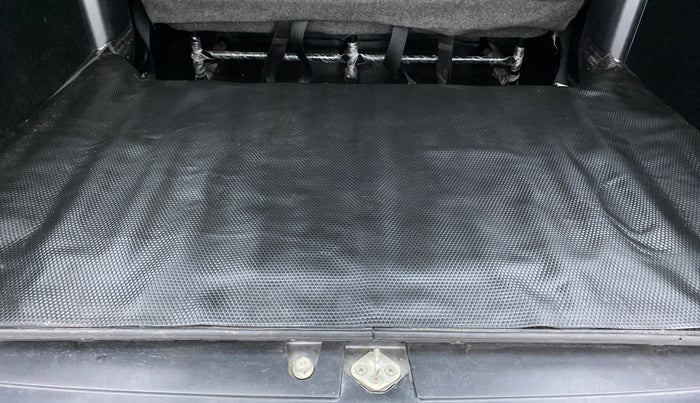 2021 Maruti Eeco 5 STR WITH AC PLUSHTR, Petrol, Manual, 16,049 km, Boot Inside
