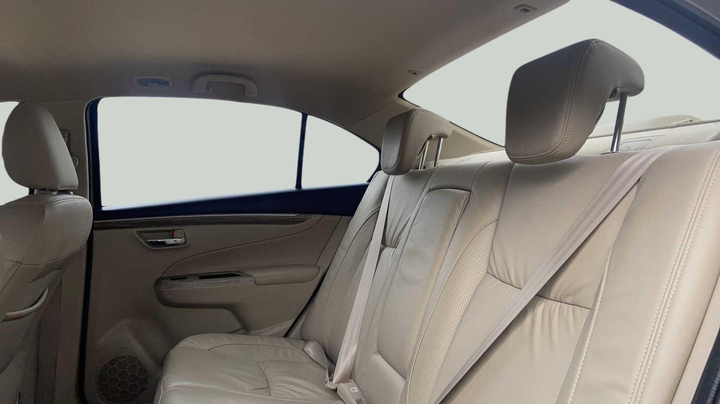 2020 Maruti Ciaz ALPHA 1.5 MT VTVT SHVS, Petrol, Manual, 15,790 km, Right Side Rear Door Cabin