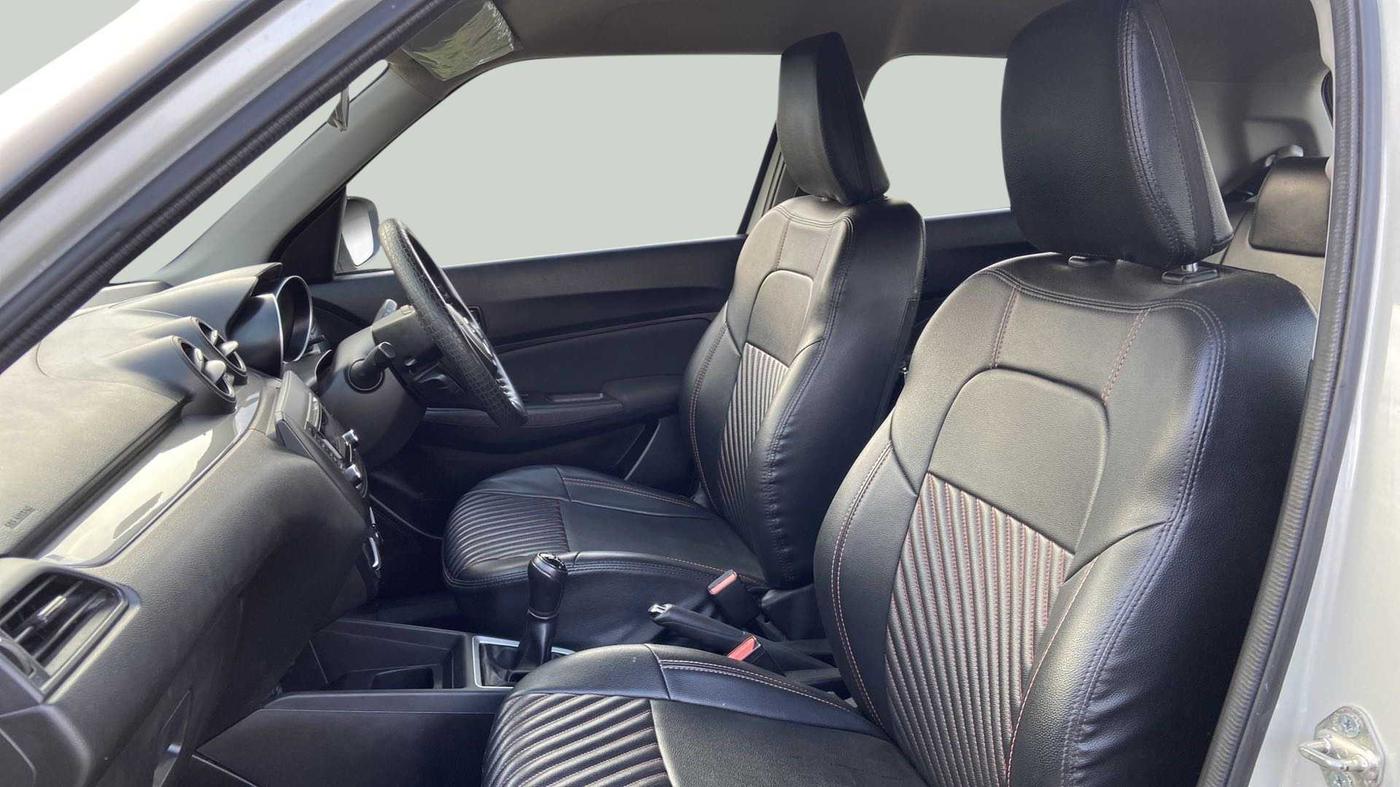 2020 Maruti Swift VXI D, Petrol, Manual, 50,929 km, Right Side Front Door Cabin