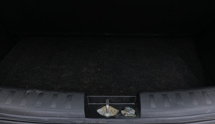 2013 Maruti Swift VXI, Petrol, Manual, 66,929 km, Boot Inside