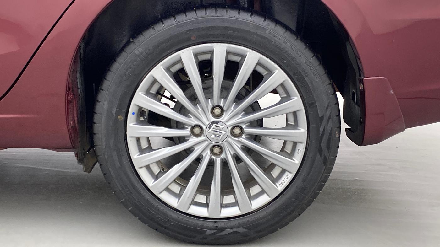 2016 Maruti Ciaz ZDI+ SHVS, Diesel, Manual, 78,822 km, Left Rear Wheel