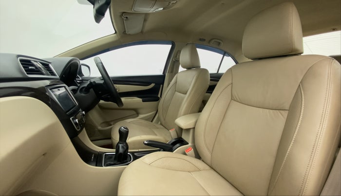 2016 Maruti Ciaz ZDI+ SHVS, Diesel, Manual, 78,822 km, Right Side Front Door Cabin