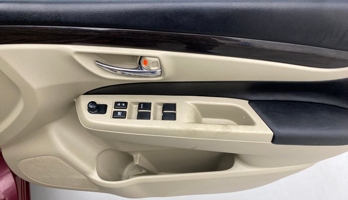 2016 Maruti Ciaz ZDI+ SHVS, Diesel, Manual, 78,822 km, Driver Side Door Panels Control
