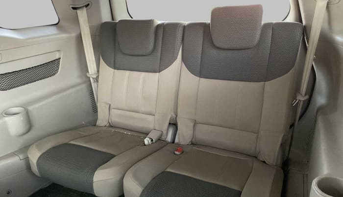 2017 Mahindra XUV500 W6 4X2, Diesel, Manual, 40,928 km, Third Seat Row ( optional )