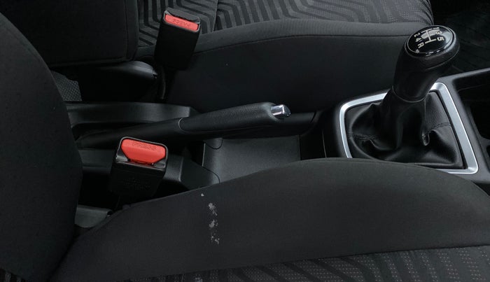 2020 Maruti Swift ZXI, Petrol, Manual, 15,875 km, Gear Lever