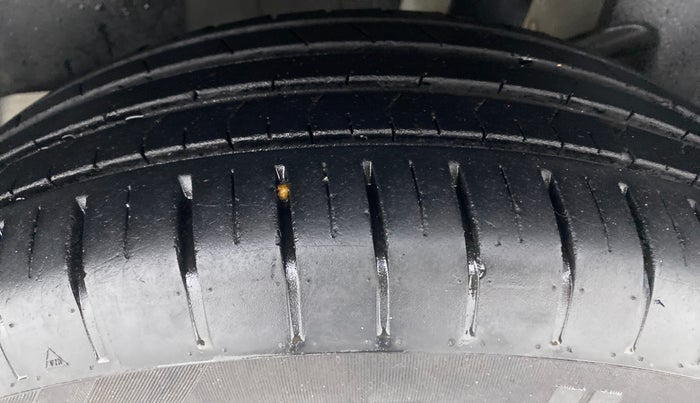 2020 Maruti Swift ZXI, Petrol, Manual, 15,875 km, Left Rear Tyre Tread