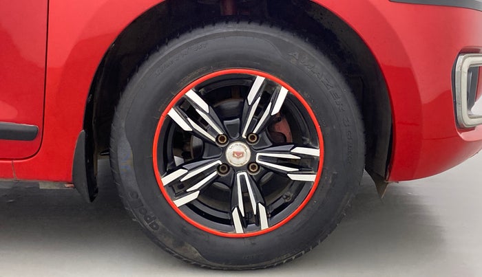 2019 Maruti Swift VXI AMT, Petrol, Automatic, 34,170 km, Right Front Wheel