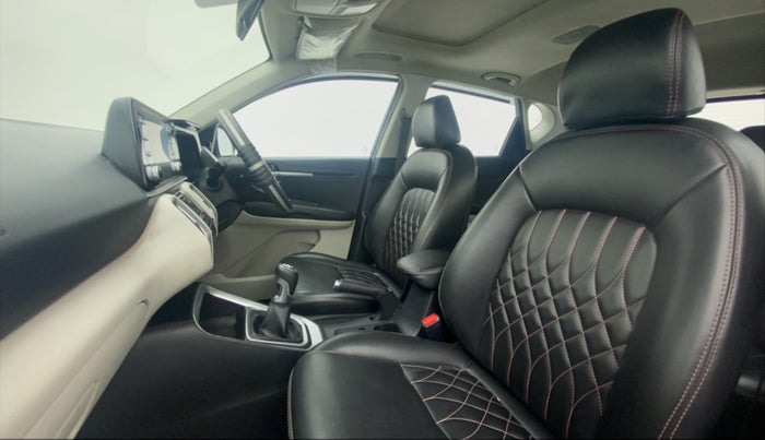 2020 KIA SONET HTX 1.0 IMT, Petrol, Manual, 35,153 km, Right Side Front Door Cabin