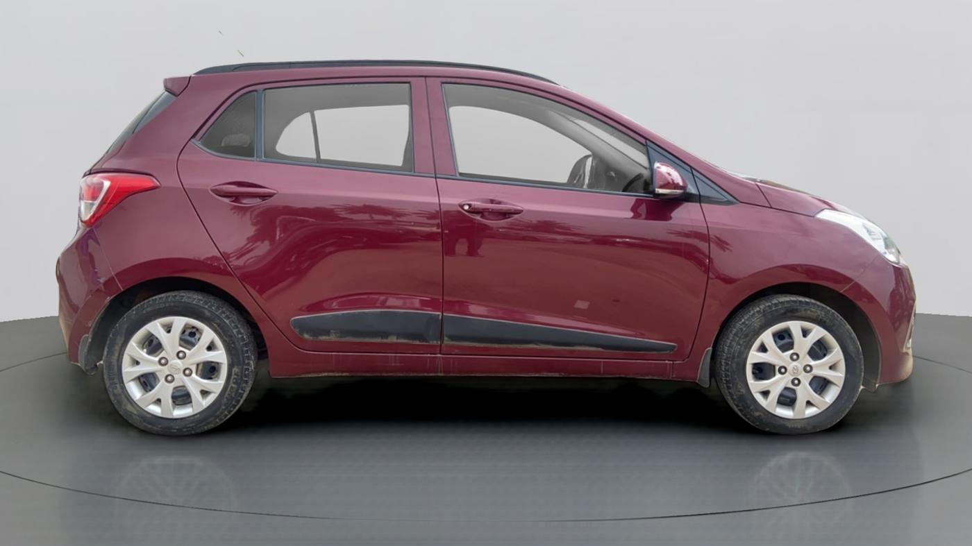 2015 Hyundai Grand i10 SPORTZ 1.2 KAPPA VTVT, Petrol, Manual, 17,456 km, Right Side View