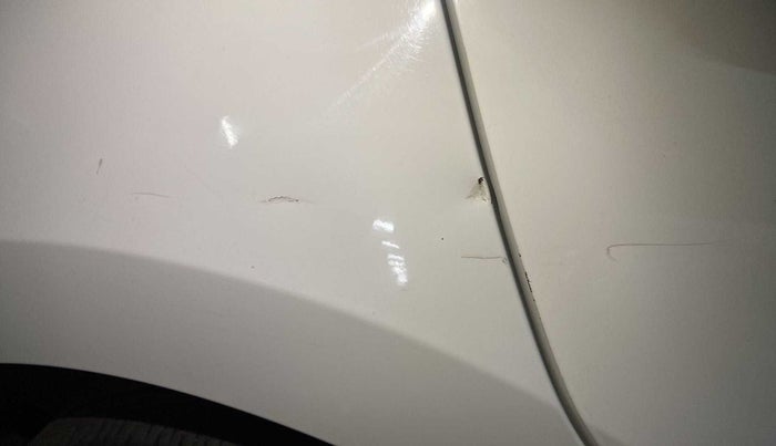 2015 Toyota Corolla Altis D 4D J, Diesel, Manual, 33,103 km, Right quarter panel - Slightly dented