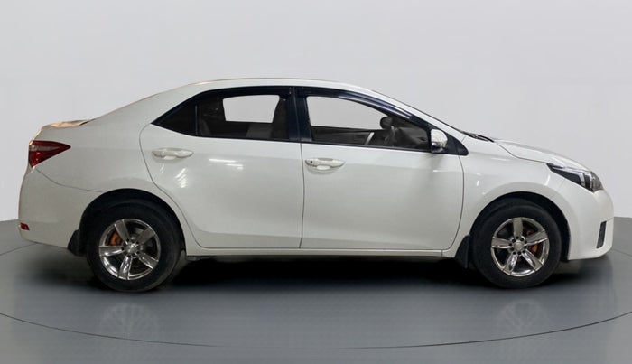 2015 Toyota Corolla Altis D 4D J, Diesel, Manual, 33,103 km, Right Side View
