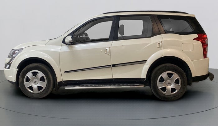 2016 Mahindra XUV500 W6 4X2, Diesel, Manual, 94,606 km, Left Side