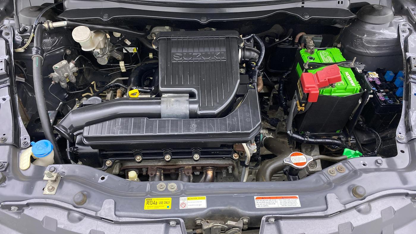 2017 Maruti Swift VXI D, Petrol, Manual, 37,014 km, Open Bonet