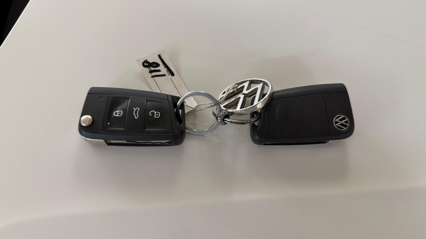 2022 Volkswagen TAIGUN TOPLINE 1.0 TSI AT, Petrol, Automatic, 89,372 km, Key Close Up
