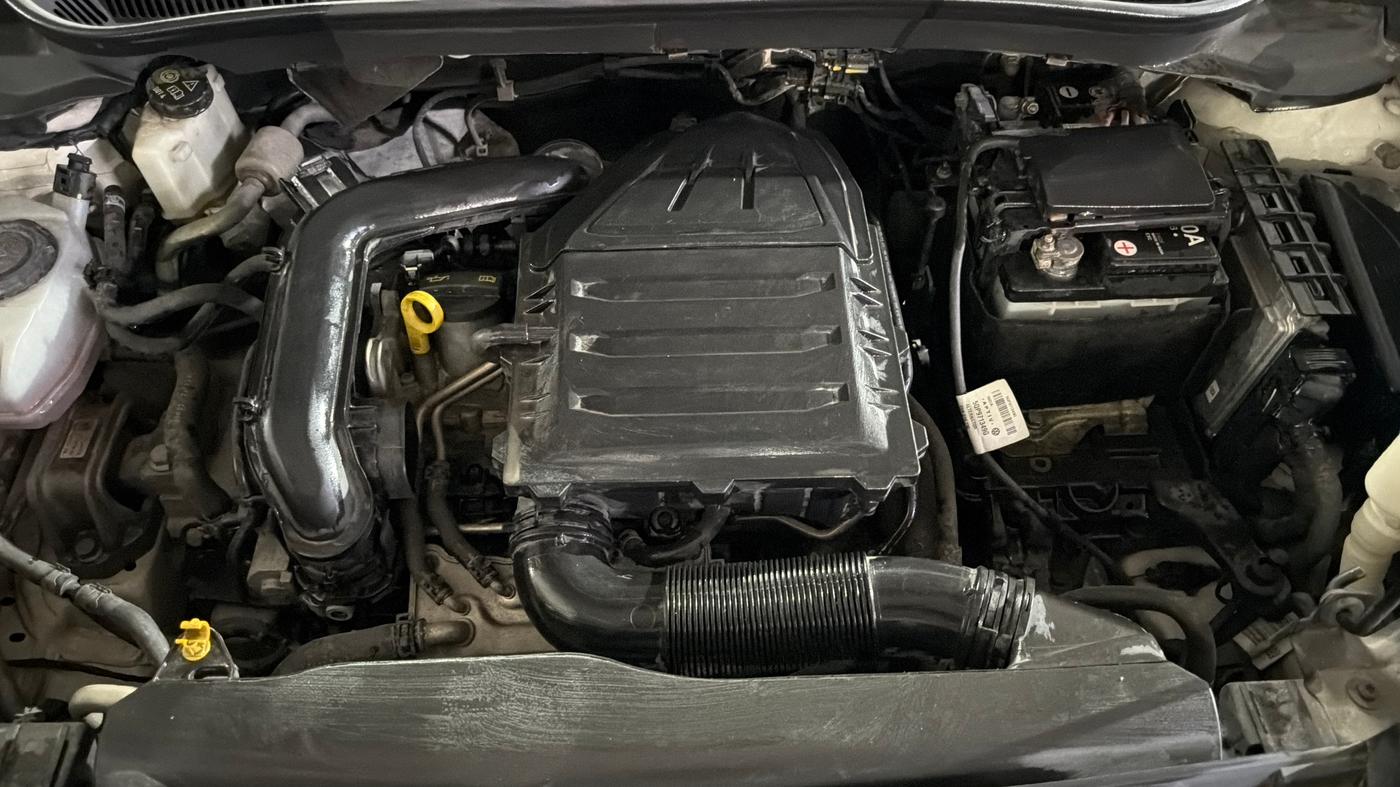 2022 Volkswagen TAIGUN TOPLINE 1.0 TSI AT, Petrol, Automatic, 89,372 km, Engine View