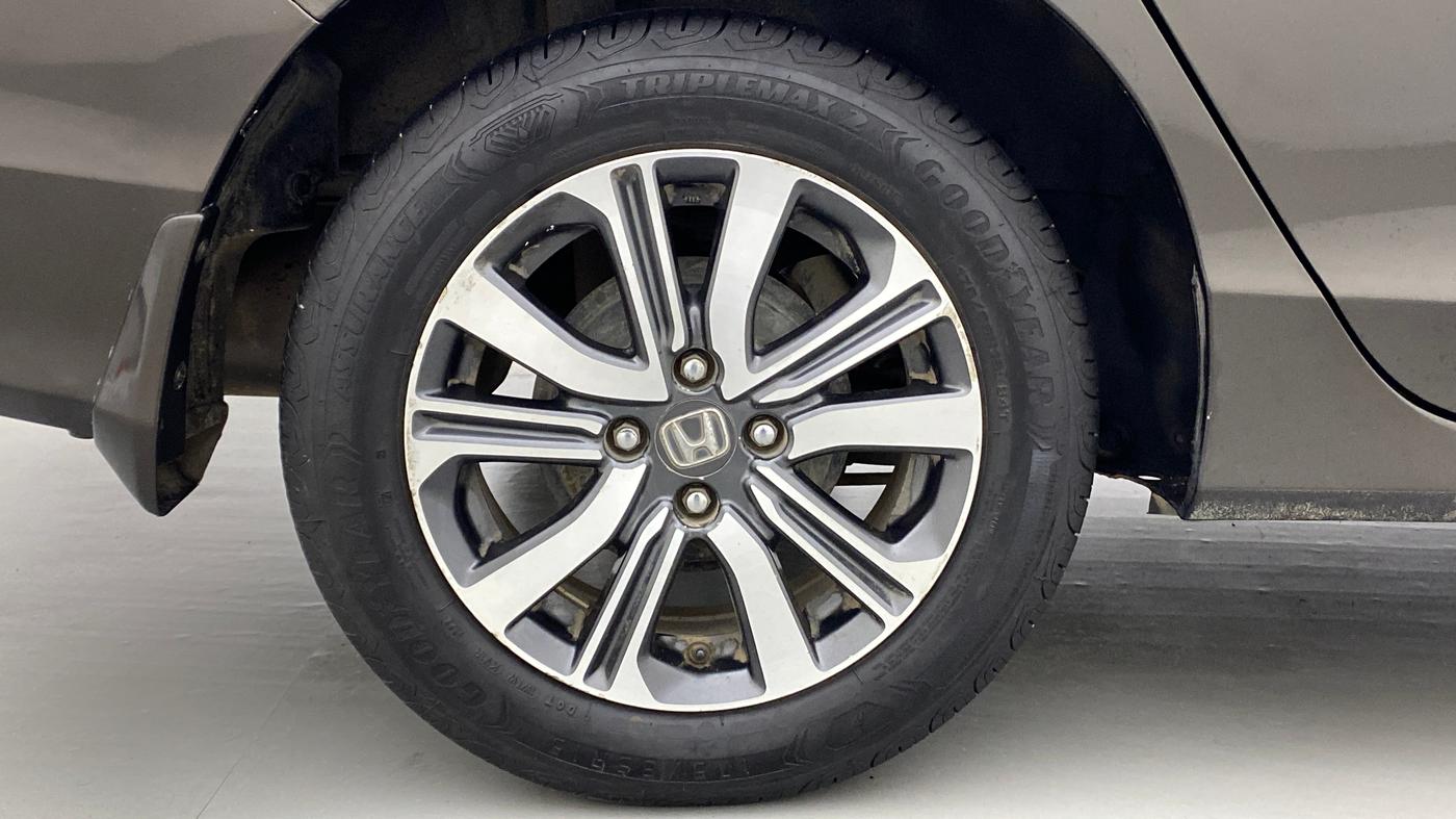 2017 Honda City V MT PETROL, Petrol, Manual, 68,137 km, Right Rear Wheel