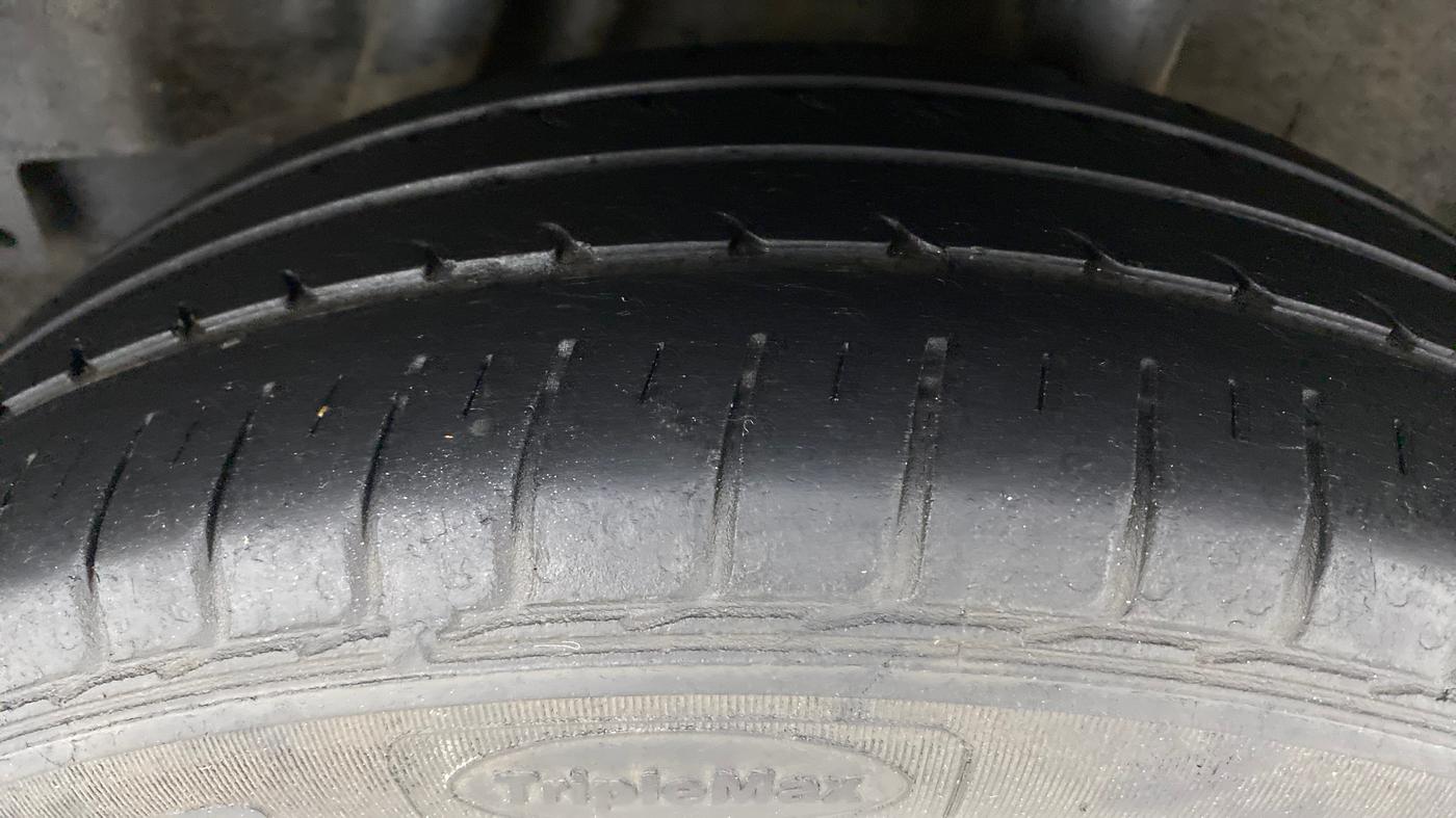 2017 Honda City V MT PETROL, Petrol, Manual, 68,137 km, Left Rear Tyre Tread