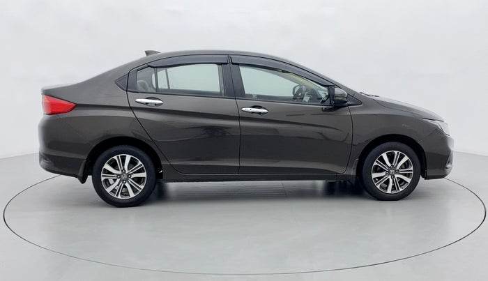 2017 Honda City V MT PETROL, Petrol, Manual, 68,137 km, Right Side View
