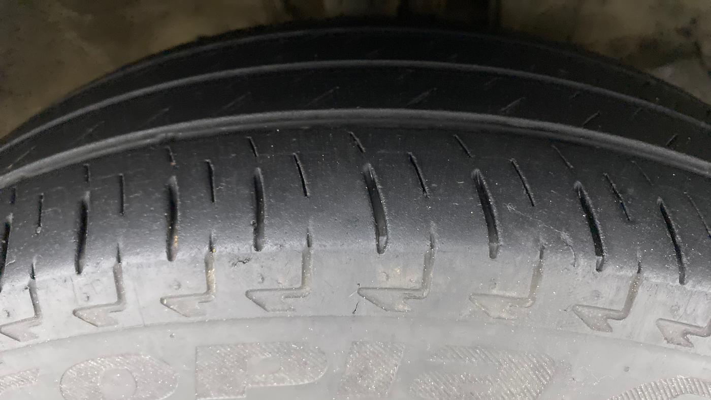 2017 Honda City V MT PETROL, Petrol, Manual, 68,137 km, Right Front Tyre Tread