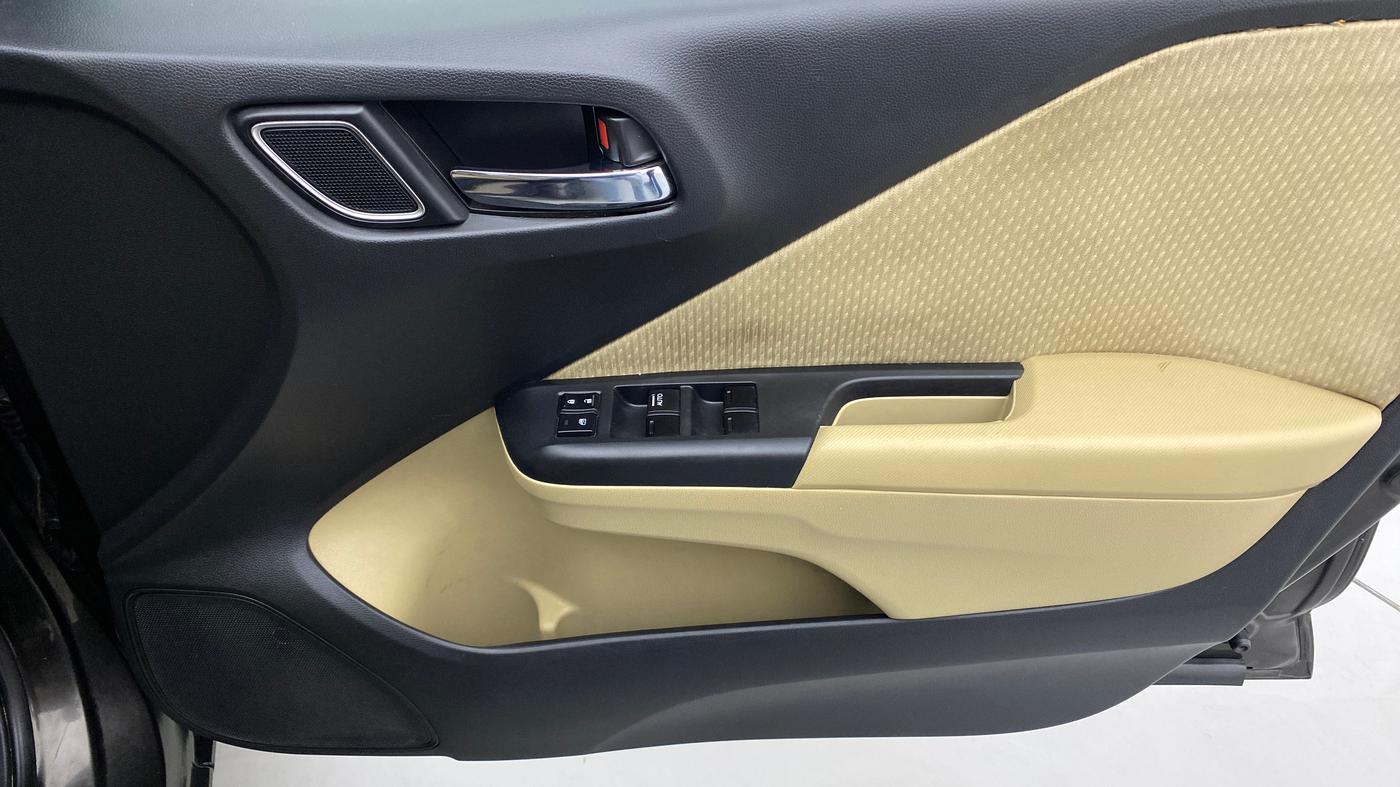2017 Honda City V MT PETROL, Petrol, Manual, 68,137 km, Driver Side Door Panels Control