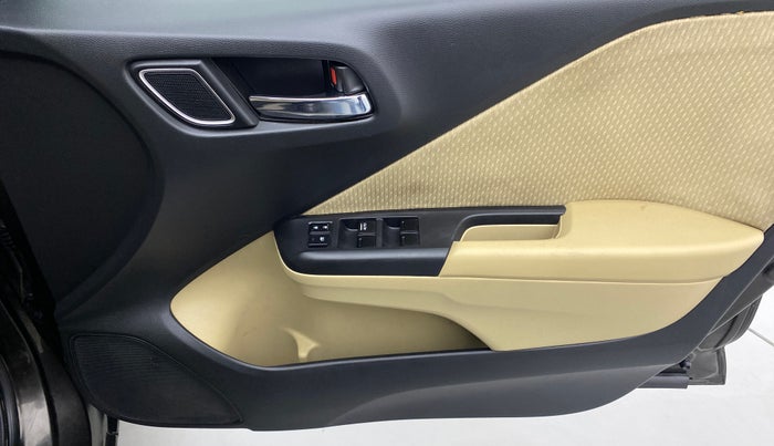 2017 Honda City V MT PETROL, Petrol, Manual, 68,137 km, Driver Side Door Panels Control