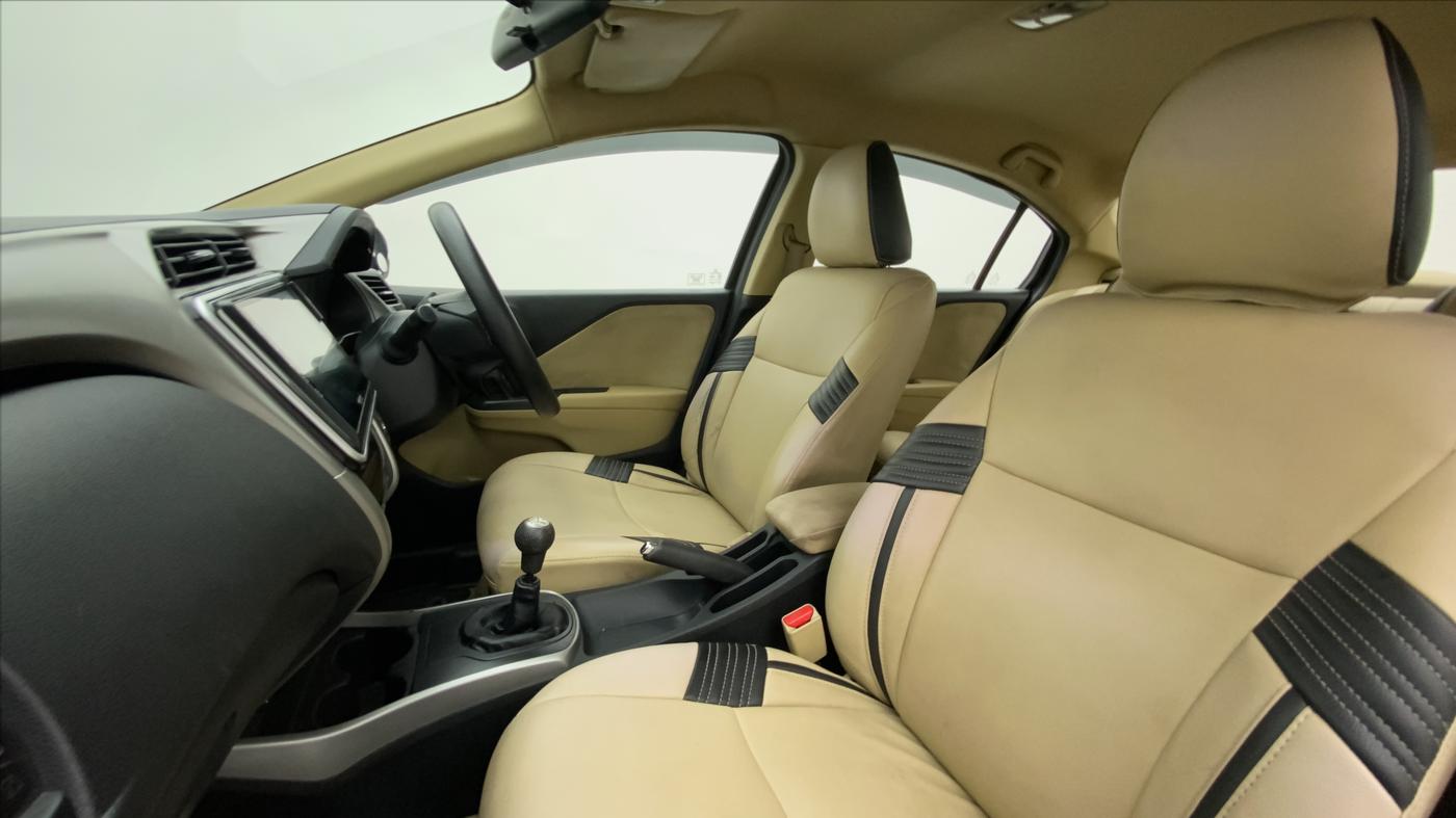 2017 Honda City V MT PETROL, Petrol, Manual, 68,137 km, Right Side Front Door Cabin