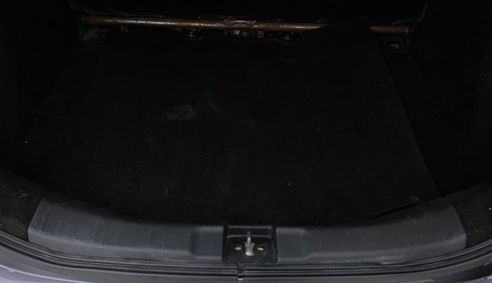 2017 Honda Jazz 1.2 V AT, Petrol, Automatic, 93,616 km, Boot Inside