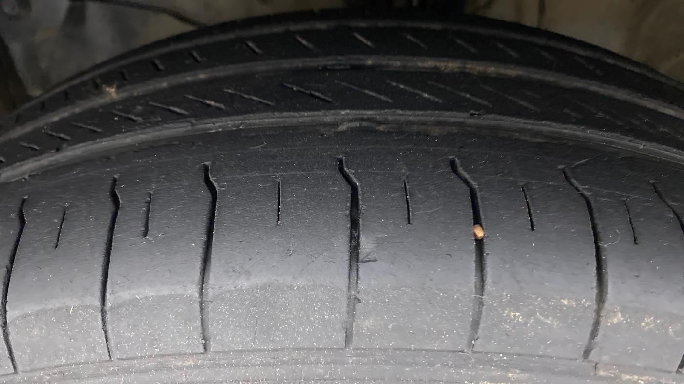 2017 Honda Jazz 1.2 V AT, Petrol, Automatic, 93,616 km, Left Front Tyre Tread