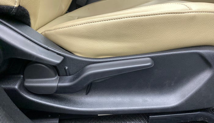 2020 Honda City ZX MT PETROL, Petrol, Manual, 28,348 km, Driver Side Adjustment Panel