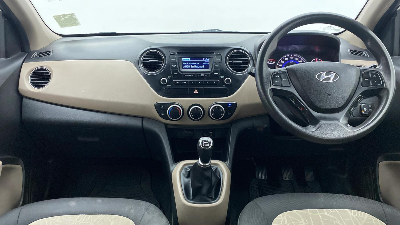 2016 Hyundai Grand i10 SPORTZ 1.2 KAPPA VTVT, CNG, Manual, 66,284 km, Dashboard