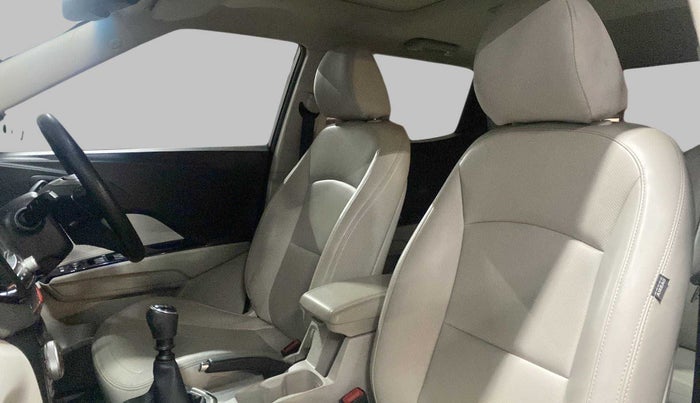 2019 Mahindra XUV300 W8(O), Diesel, Manual, 58,441 km, Right Side Front Door Cabin